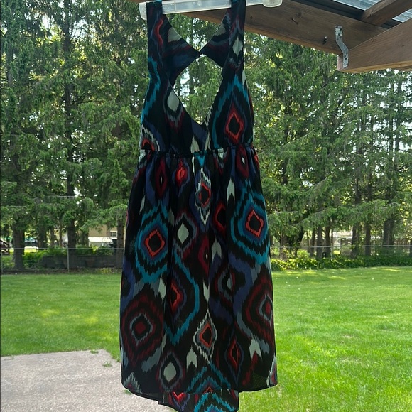 Roxy Medium Sun Dress Mini w/Back Cutouts Colorful Tribal or Geometric Print - Picture 3 of 14